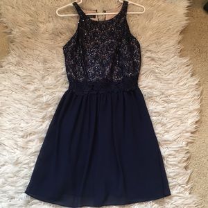 Francesca’s dress size small